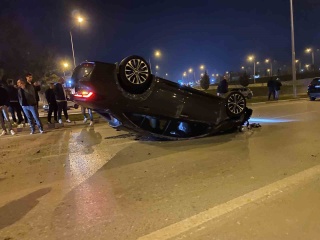 İnegöl’de Şok Edici Kaza: Takla Atan Araç Güvenlik Kamerasında