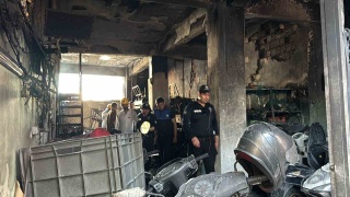 İstanbul Kağıthane'de Motosiklet Tamirhanesinde Patlama Sonrası Yangında Hayatını Kaybeden Gencin Cenazesi Adli Tıp Kurumu'na Kaldırıldı