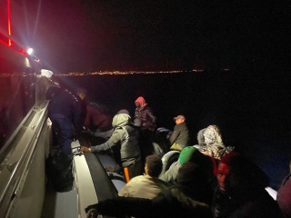 İzmir Açıklarında Düzensiz Göçmen Operasyonları