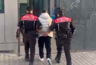 İzmir'de Firari Suçlu Yakalandı