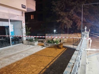 Kadıköy'de Bir Bina Balkonu Çöktü