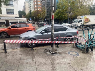 Kadıköy'de Yılbaşı Süslemeleri Nedeniyle Çıkan Yangın