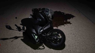 Kafa Kafaya Çarpışan Otomobil ve Motosiklet! 2 Kişi Yaralandı