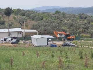 Kemalpaşa'da Kaçak Yapıların Yıkımı