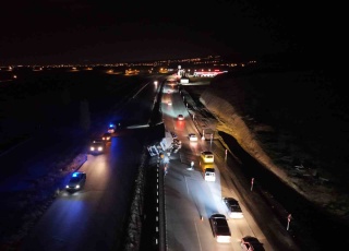 Kırıkkale'de Alkol Yüklü Tır Kazası