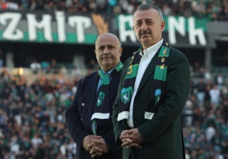 Kocaelispor'da Yeni Sezon Yapılanması ve Başkanlık Arayışları