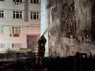 Küçükçekmece'de Geri Dönüşüm Tesisi Yangını