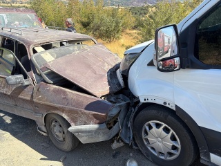 Kula'da Korkutan Kaza: İki Sürücü Yaralandı