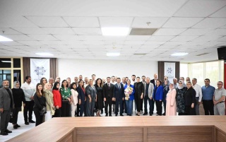 Kuşadası AK Parti'den Nezaket Ziyareti