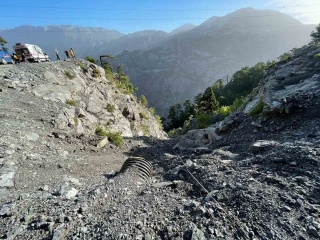 Kuşyuvası'da Otomobil Uçuruma Yuvarlandı: Sürücü Hayatını Kaybetti