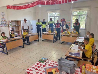 Kütahya'da Öğrencilere Verilen Trafik Eğitimi