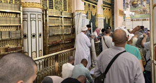 Kutsal Topraklarda Hacının Yolculuğu: Medine-i Münevvere'ye Geçiş