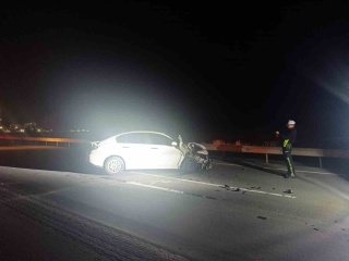 Lüleburgaz'da Traktör Römorkuna Çarpan Otomobil Kazası