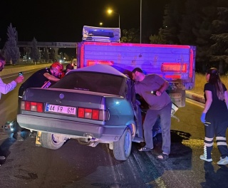 Malatya'da Tır ve Otomobil Çarpıştı: 1 Yaralı