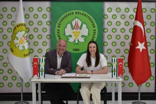 Manisa Büyükşehir Belediyespor Kadın Voleybol Takımı Yeni Sözleşme İmzaladı