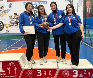 Manisa Öğrencileri Dart Türkiye Şampiyonasında Üçüncü Oldu