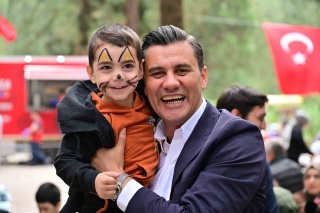 Manisa'da Büyük Katılımla Cenaze Töreni