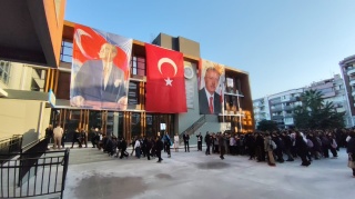 Manisa'da Eğitime Yeni Bir Soluk: Münire Bayer Ortaokulu