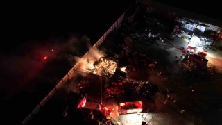 Manisa'da Geri Dönüşüm Tesisi Yangını Kontrol Altına Alındı