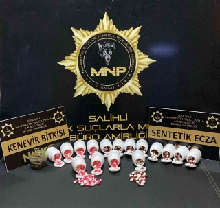 Manisa'da Sentetik Ecza Hapları Ele Geçirildi, 2 Kişi Tutuklandı