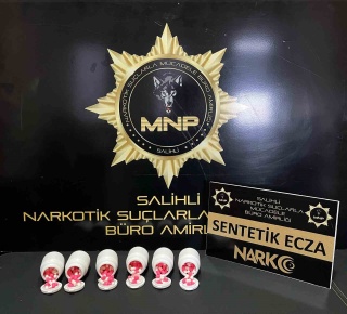 Manisa'da Torbacı Operasyonu: 336 Sentetik Uyuşturucu Hap Ele Geçirildi