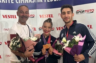 Manisa'nın Altın Madalyalı Yıldızları: Ayşe Begüm Onbaşı ve Can Derviş