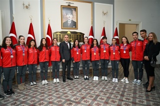 Manisa'nın Genç Sporcularından Avrupa'da Büyük Başarı