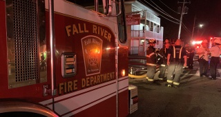 Massachusetts'te Trajik Yangın: Dokuz Kişi Hayatını Kaybetti