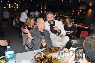 Mehmet Ali Erbil Bursa'da Geceye Damga Vurdu