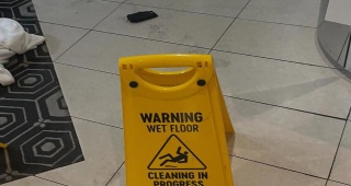 Melbourne Havalimanında Taşınabilir Şarj Cihazı Krizi