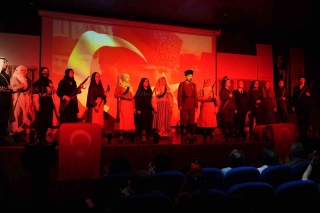 Milli Mücadele Kadın Kahramanları Defilesi Samsun'da Sergilendi