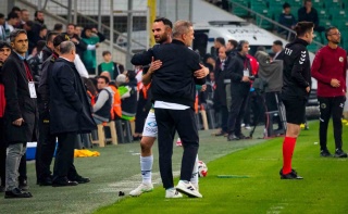 Musa Çağıran'ın Geri Dönüşü: Saha Liderliği ve Mücadelesiyle Bursaspor'da İlk 11'de
