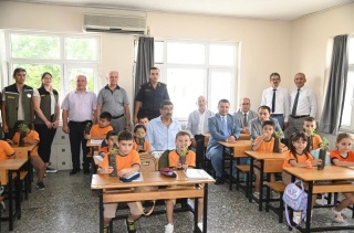 Öğrencilere Yeşil Vatan Aşılanıyor: Adaçayı, Biberiye ve Lavanta Fidanları Dağıtıldı