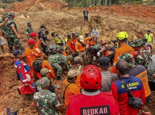 Orta Java'da Toprak Kayması: Yağışların Ardındaki Tehlike