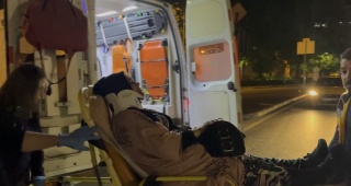 Otomobil Kırmızı Işıkta Geçti ve Taksiye Çarptı