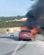 Otomobil Mersin'de Alev Aldı