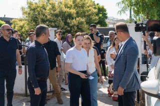 Özgür Özel'den Destek: Zorlu Günlerinde Yanındaydı