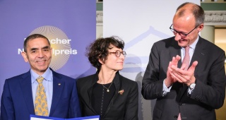 Özlem Türeci ve Uğur Şahin'e Alman Ulusal Ödülü Onuru