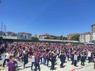Renkli Zumba Etkinliği Mudanya'da Gerçekleştirildi