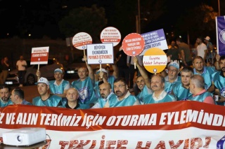 Sağlık-Sen'den Türkiye Genelinde Oturma Eylemi