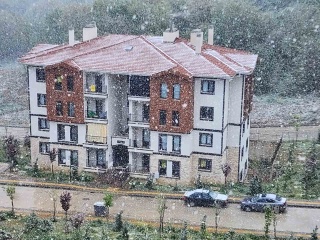 Sakarya'da Beklenmeyen Nisan Kar Yağışı