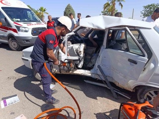 Şanlıurfa'da Zincirleme Trafik Kazasında 2 Kişi Kurtarıldı