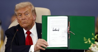 Şarm El-Şeyh'te Barış İçin Tarihi Adımlar