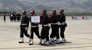 Şehit Askerlerin Hüzünlü Uğurlanışı