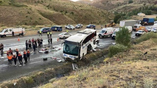 Sivas'ta Yolcu Otobüsü Kazası: 4 Ölü, 33 Yaralı