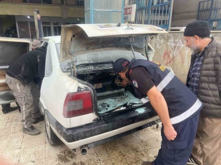 Sungurlu'da Park Halindeki Aracta Yangin Cikti