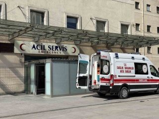 Tabanca ile iş yeri sahibini yaraladı