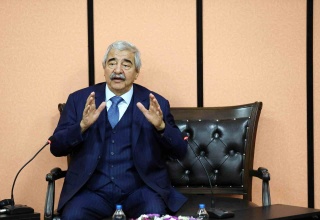 Tekstile Sarılan Bir Sektör: Abdukadir Konukoğlu'nun Değerlendirmeleri