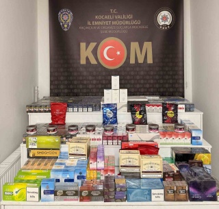 TEM Otoyolu İzmit Geçişinde Kaçak Tütün ve Çay Ele Geçirildi