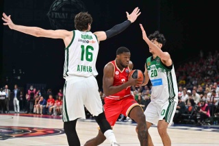 THY Euroleague 3.'lük Maçında Panathinaikos ve Olympiakos Karşı Karşıya Geldi